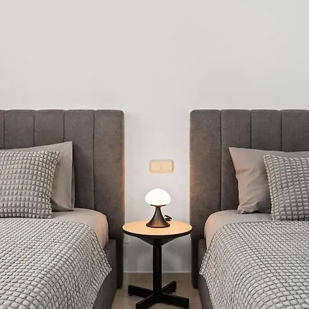 Stylish 2-bedroom In Alcazaba Lagoon Rdr529 Estepona