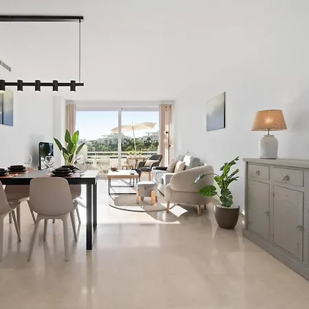 Lägenhet Stylish 2-bedroom In Alcazaba Lagoon Rdr529 Estepona