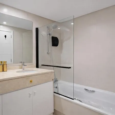 Stylish 2-bedroom In Alcazaba Lagoon Rdr529 *