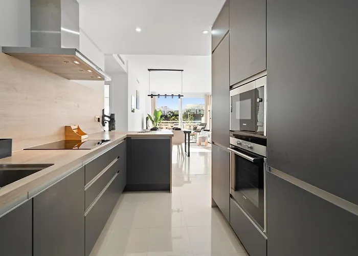 Stylish 2-bedroom In Alcazaba Lagoon Rdr529 Estepona