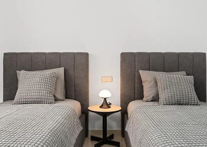 Stylish 2-bedroom In Alcazaba Lagoon Rdr529 Estepona