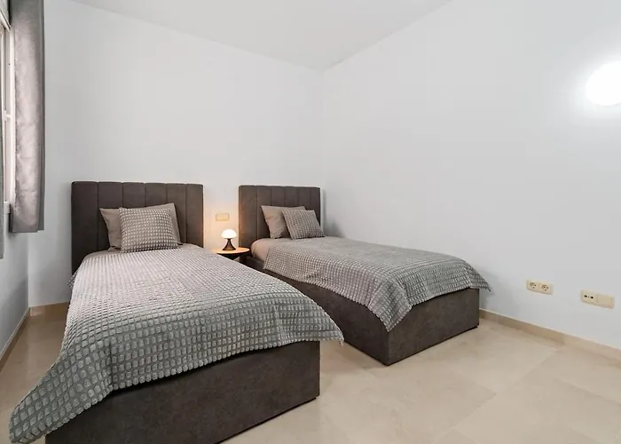 Lägenhet Stylish 2-bedroom In Alcazaba Lagoon Rdr529 Estepona