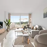 Apartment Stylish 2-bedroom In Alcazaba Lagoon Rdr529 Estepona