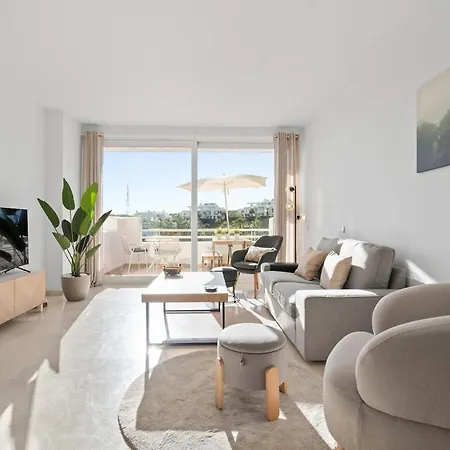 Апартаменти Stylish 2-bedroom In Alcazaba Lagoon Rdr529 Естепона